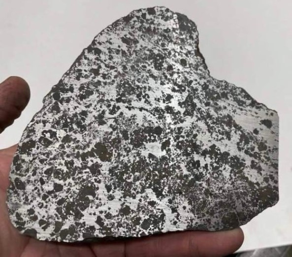 standby for tin-essako 001 slice photo